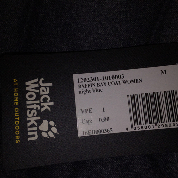 Jack Wolfskin Women's medium Baffin Bay Coat - Picture 4 of 8